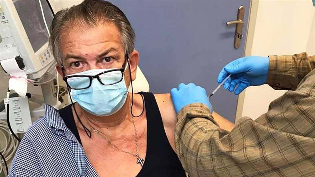 Κορονοϊός: Ποια κατηγορία εμβολιασμένων κινδυνεύει περισσότερο και γιατί