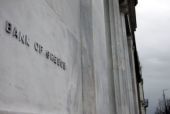 ΤτΕ: Πλεόνασμα 663 εκατ. στο ισοζύγιο τρεχουσών συναλλαγών