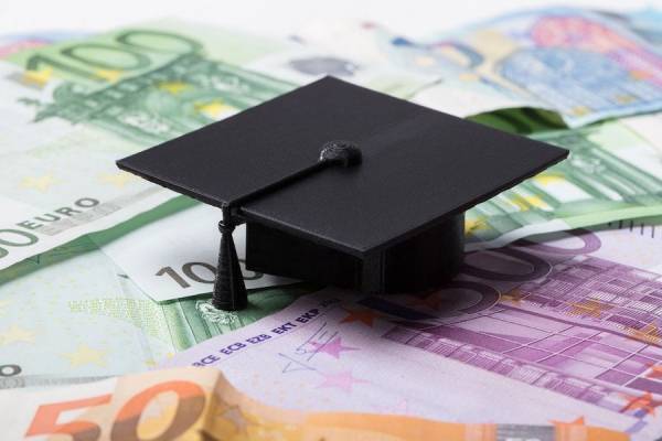 Ξεκινούν οι αιτήσεις για το φοιτητικό στεγαστικό επίδομα