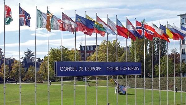 Συμβούλιο Ευρώπης: Θυμήθηκε να προστατεύσει την ποιοτική δημοσιογραφία!