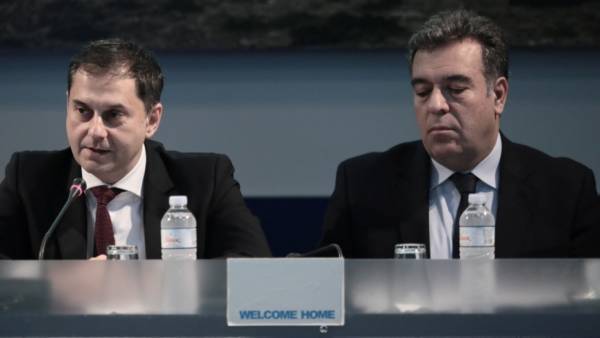 Σε προληπτική καραντίνα Θεοχάρης-Κόνσολας-Αρνητικά τα πρώτα τεστ