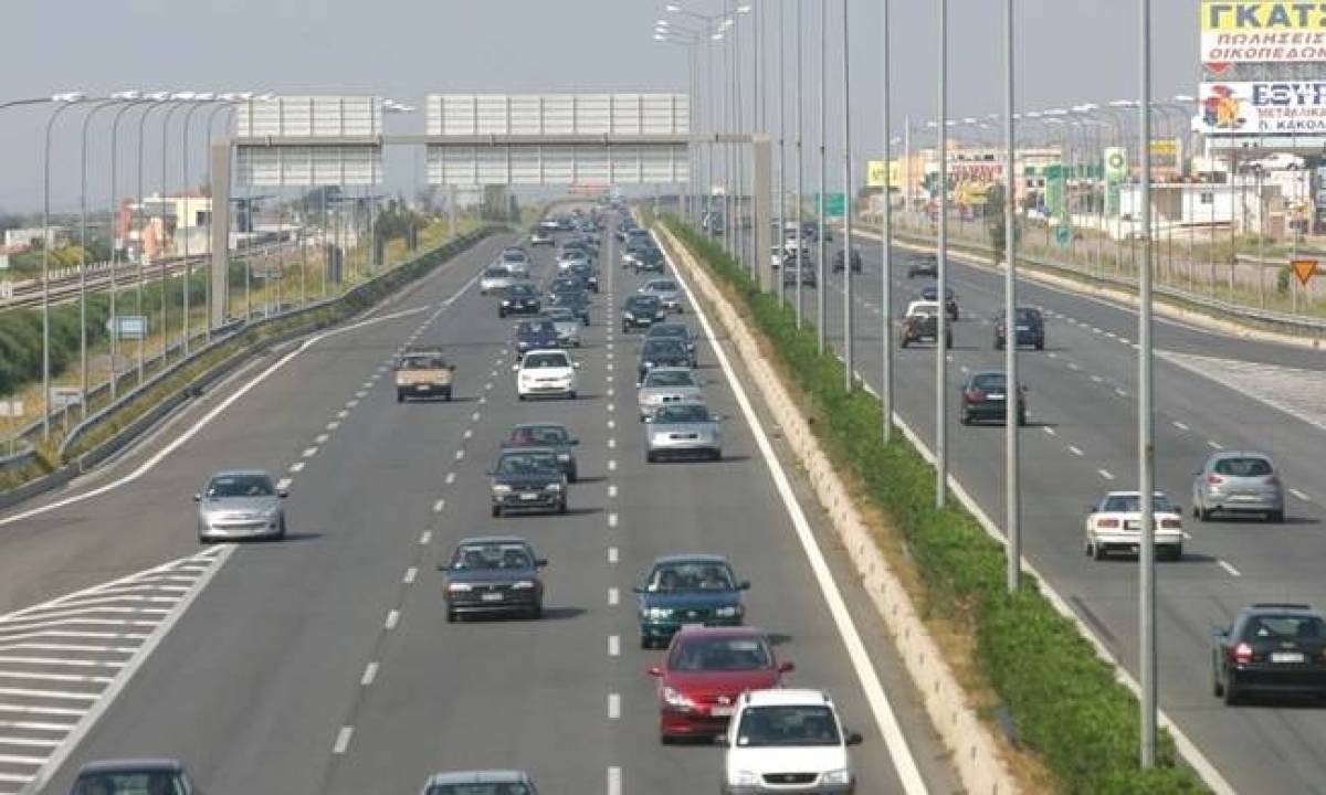Μετ' εμποδίων η κίνηση στην Εθνική Οδό Αθηνών - Λαμίας