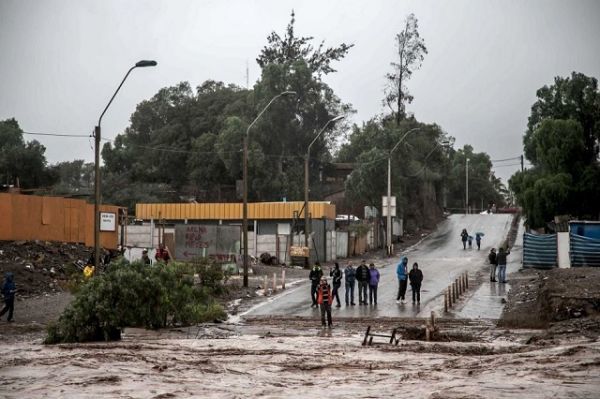 Πλημμύρες βουλιάζουν τη Χιλή- 25 νεκροί &amp; 125 αγνοούμενοι