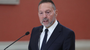 Εγκρίθηκε η τρίτη θητεία Στουρνάρα: Μήνυμα στις τράπεζες για στήριξη της οικονομίας