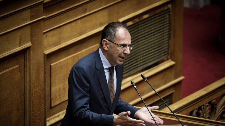 Γεραπετρίτης, Ντόρα βάζουν φρένο στην εξαλλότητα