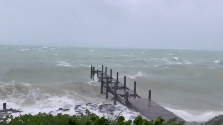 Κυκλώνας Ντόριαν: Πλήττει τις Μπαχάμες - Σε επιφυλακή η Φλόριντα