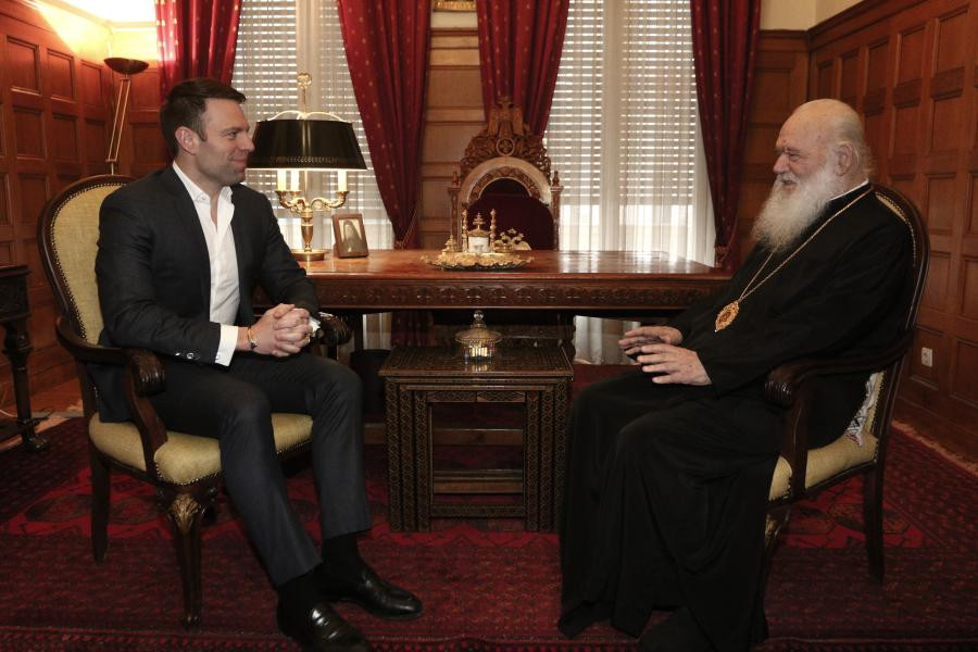 Αρχιεπίσκοπος Ιερώνυμος σε Κασσελάκη: Επιφυλακτικός για τον γάμο ομόφυλων ζευγαριών