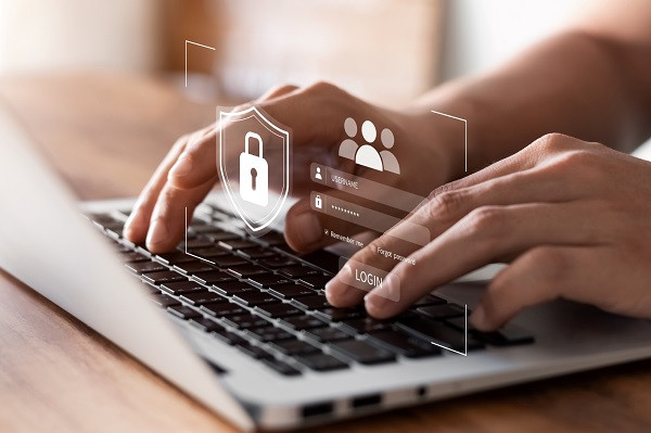 e-shop μόδας: Το 50% των καταναλωτών συμβουλεύεται τις online κριτικές