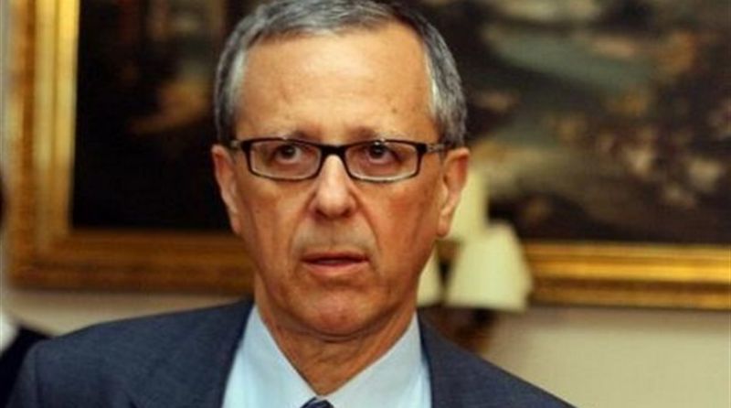 Μπαλτάκος: Ο Τσίπρας ιδρώνει τη φανέλα κι εγώ στέκομαι προσοχή
