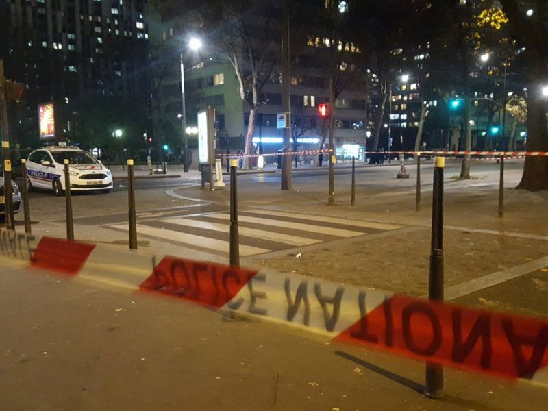 Σε εξέλιξη κατάσταση ομηρίας σε ταξιδιωτικό πρακτορείο στο Παρίσι