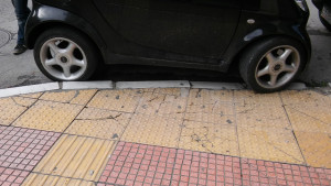 Δούκας: Καμία ανοχή σε όσους διπλοπαρκάρουν και κλείνουν ράμπες ΑμεΑ