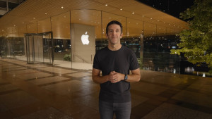 Τζον Τέρνους: Ποιος είναι ο νέος CEO της Apple - Τι σηματοδοτεί η επιλογή του