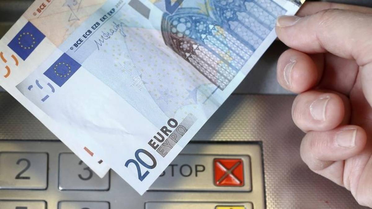 Μπόνους στους καλοπληρωτές εξετάζει η κυβέρνηση-Σε νέα βάση το πλεόνασμα