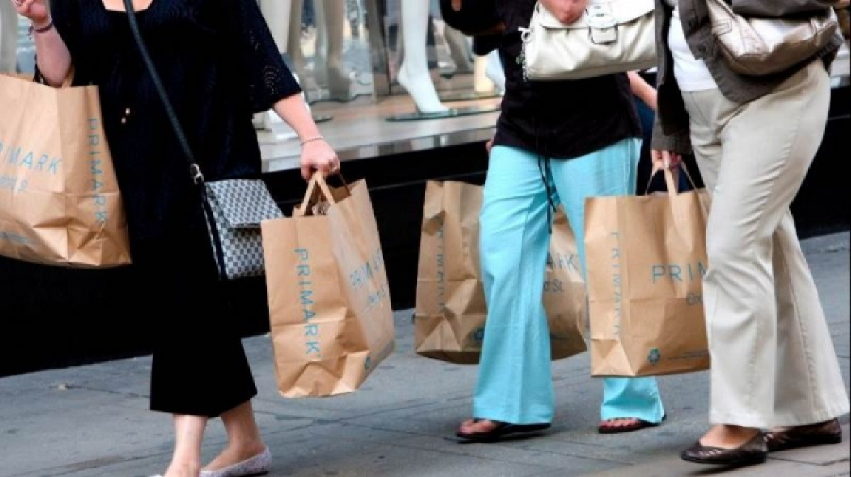 ΗΠΑ: Στις 65,6 μονάδες υποχώρησε ο δείκτης καταναλωτικής εμπιστοσύνης