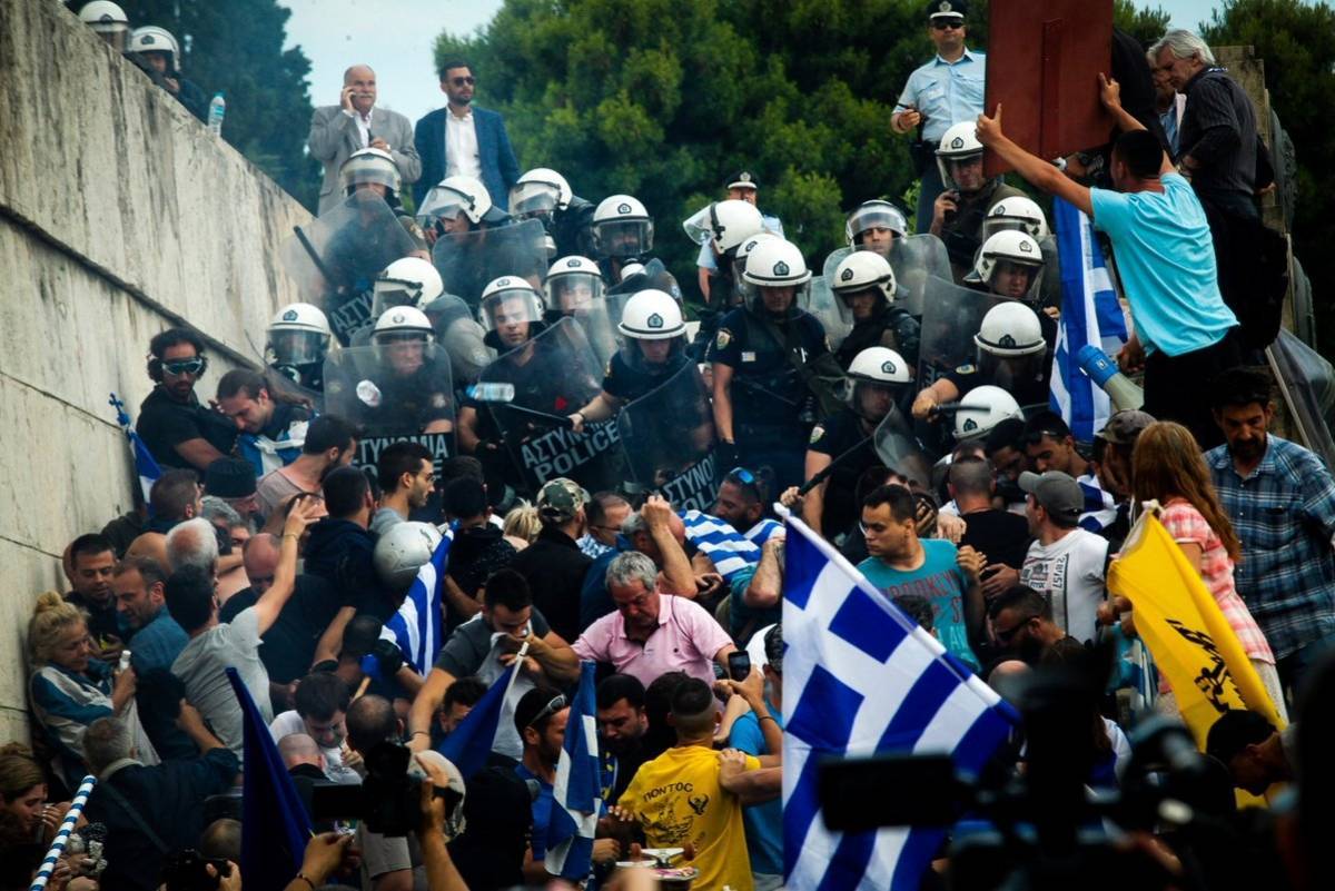 Καταγγελίες για οργανωμένο σχέδιο πολιορκίας της Βουλής από ακροδεξιούς