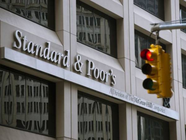 Standard &amp; Poor’s: Θετικό σήμα για τις τράπεζες της Ελλάδας
