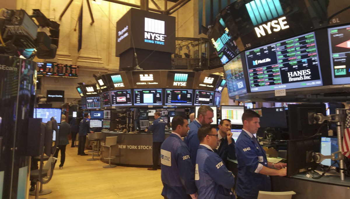 Wall Street: Ήπιες μεταβολές- Ο ενθουσιασμός μετριάζεται λόγω εταιρικών αποτελεσμάτων