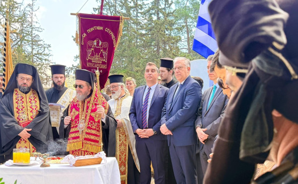 Θεοδωρικάκος: Σύμβολο πίστης, αισιοδοξίας και εθνικής ταυτότητας το ταφικό έθιμο στο Ελληνικό