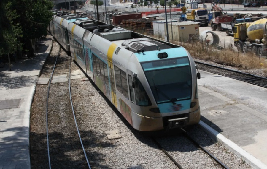 Καπνός σε βαγόνι του Προαστιακού- Tι απαντά η Hellenic Train