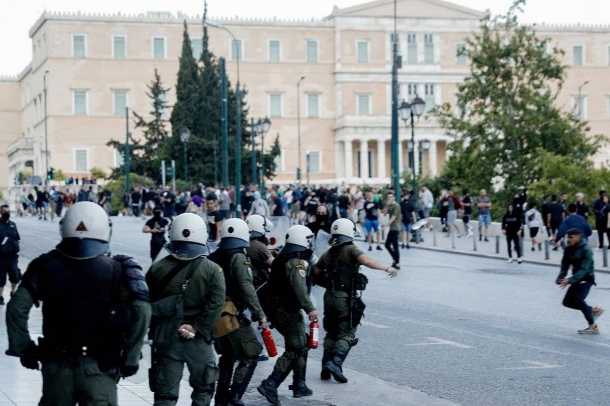 Επιστημονικό συμβούλιο Βουλής: Ενστάσεις για το νομοσχέδιο για τις πορείες