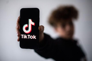 Πρόστιμο 345 εκατ. ευρώ στο TikTok από την DPC