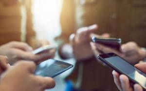 Τι απάντησαν CEO Cosmote, Vodafone, Wind για τις τιμές;