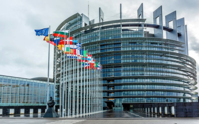 Ευρωκοινοβούλιο: Ζητείται «Μορατόριουμ» για την παρακολούθηση χρηστών στα ΜΚΔ!