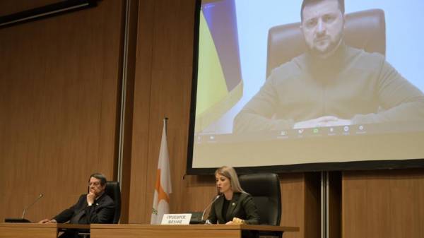 Ο Ζελένσκι μίλησε στην κυπριακή Βουλή-Καμία αναφορά στην τουρκική εισβολή