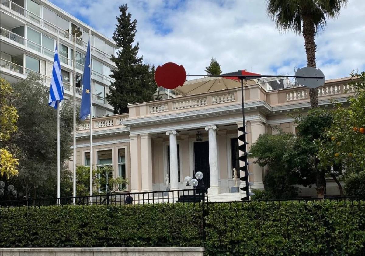 Αιολικά (Σινιάλα): Τα πιο αναγνωρίσιμα έργα του Takis στο Μέγαρο Μαξίμου και την Εθνική Πινακοθήκη