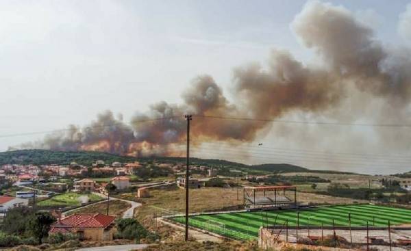 Σε εξέλιξη το πύρινο μέτωπο στη Ζάκυνθο-Στάχτη χιλιάδες στρέμματα