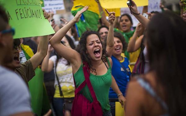 Έκτακτο υπουργικό συμβούλιο για την αντιμετώπιση της κρίσης στη Βραζιλία