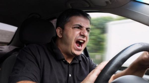 Έλληνες... Οι πιο αγενείς οδηγοί και με διαφορά!
