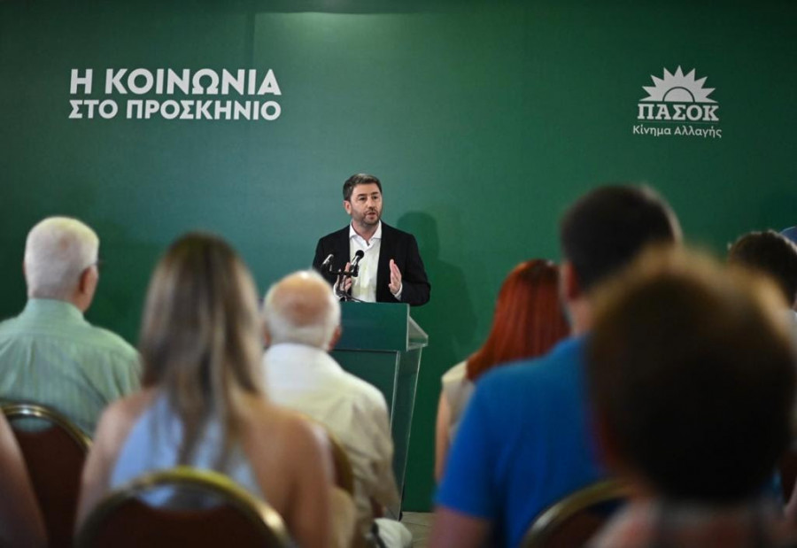 Ανδρουλάκης: Οι εκλογές θα είναι μάχη για τρεις