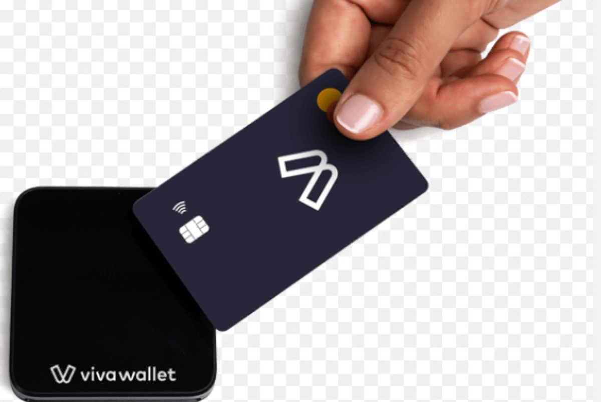 Viva Wallet: Δέχεται καταγγελίες για εμπλοκή με πορνογραφική εταιρεία