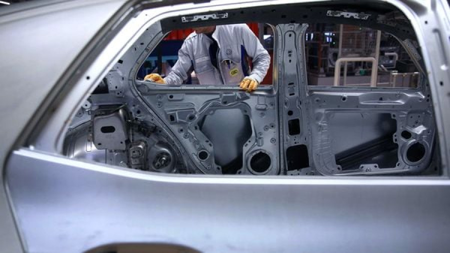 Οι εργαζόμενοι στη γερμανική αυτοκινητοβιομηχανία κορυφαίοι στις δεξιότητες ηλεκτροκίνησης