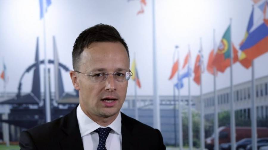 Τρόπους να αμφισβητήσει την απόφαση του ΕΚ αναζητά η Ουγγαρία
