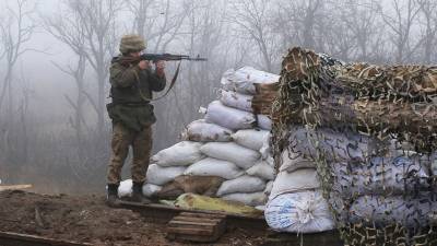 Ουκρανία: Ένας στρατιώτης νεκρός και 6 τραυματίες από βομβαρδισμούς αυτονομιστών