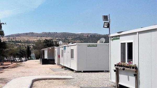 Σε καραντίνα οι δομές σε Σχιστό, Μαλακάσα και Ελαιώνα