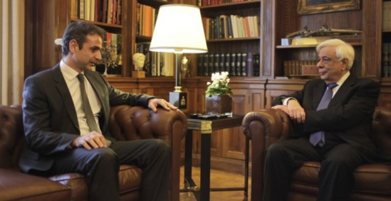 Μητσοτάκης σε Παυλόπουλο: Μόνη λύση οι εκλογές