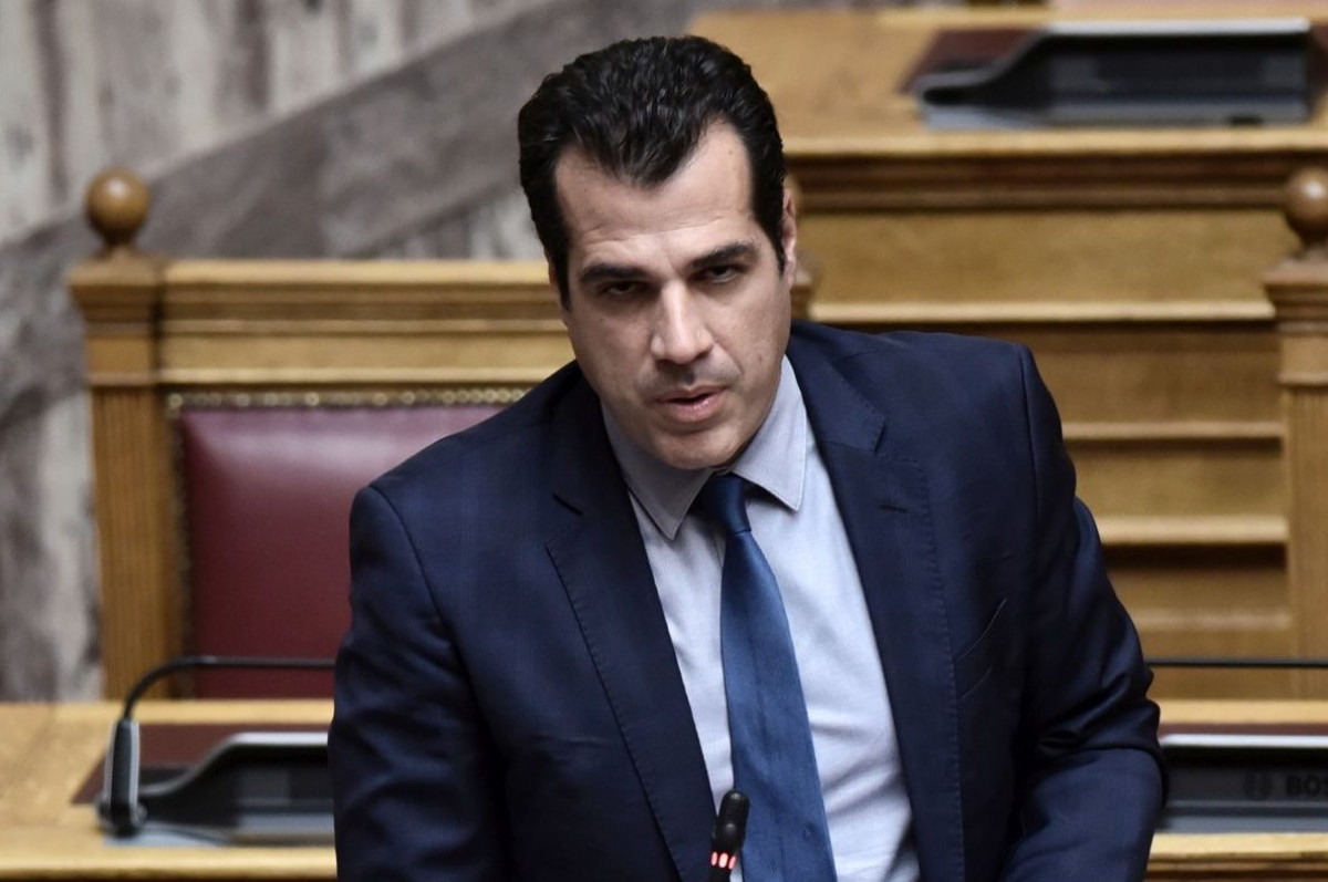 Πλεύρης: Πτώση 26% στις ροές το 2026 – Πολιτική σύγκρουση για το νέο Σύμφωνο Μετανάστευσης