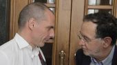 Σάλος από τις αποκαλύψεις Βαρουφάκη-Λαφαζάνη: Τα 16 δισ. ευρώ, τα ΑΤΜ και το Γουδί