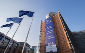Ευρωπαϊκό Κοινοβούλιο εναντίον Κομισιόν: Στον αέρα ο επόμενος επταετής προϋπολογισμός της ΕΕ