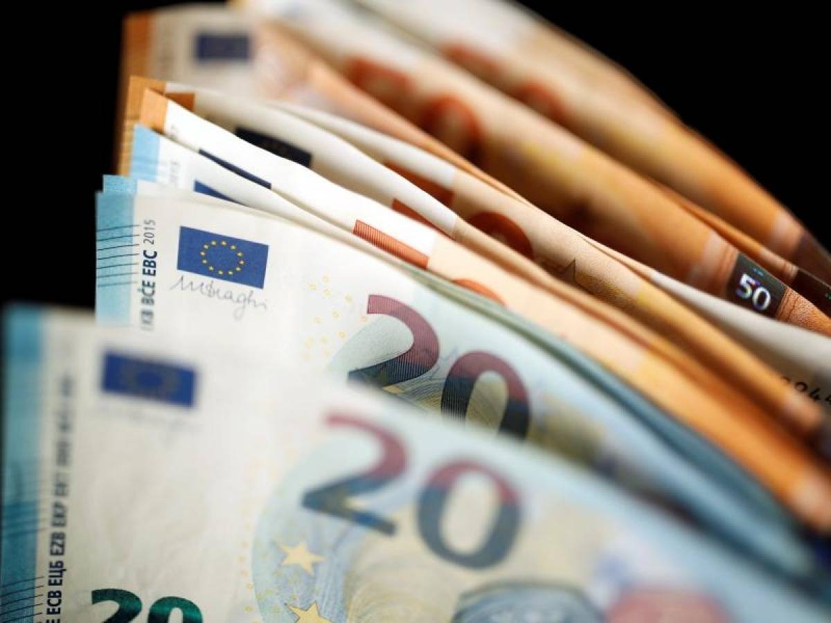 Μπαράζ πληρωμών μέχρι το τέλος του μήνα