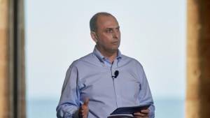 Καραγιάννης: Στις αρχές Νοεμβρίου το τραμ θα κινείται στον Πειραιά