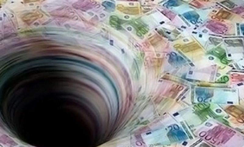 Νέα "τρύπα" στα έσοδα- Χάθηκαν 4,15 δισ. ευρώ στο οκτάμηνο