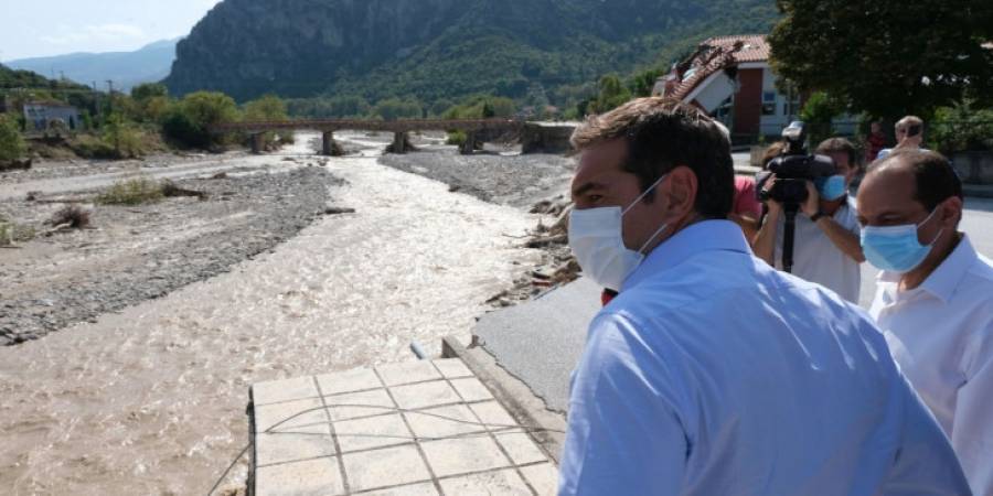 Η άκυρη «έκκληση» του Τσίπρα στον Μητσοτάκη και οι αναμνήσεις που ξύπνησαν (πάλι)