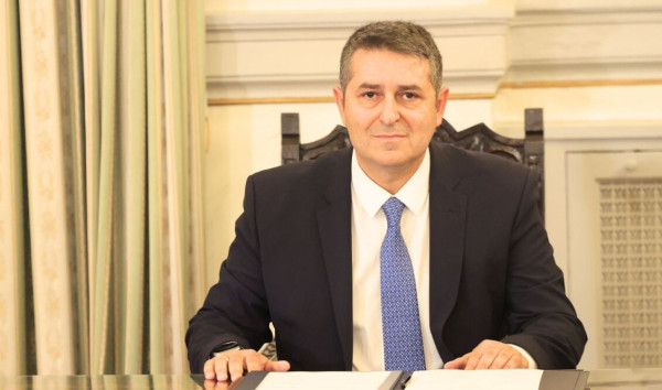 Μυλωνάκης: Επιστρέφει από Δευτέρα 7/9 στο Μαξίμου και τον πρωινό καφέ