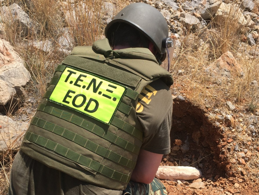 Απομακρύνθηκε το βλήμα στο Παλαιό Φάληρο - Αποκαταστάθηκε η κυκλοφορία