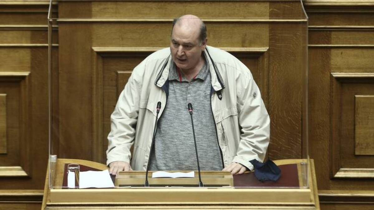 Αιχμές Φίλη για λογοκρισία στα θέματα των Πανελλαδικών