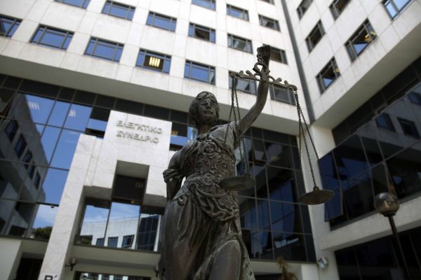 Δεν αλλάζει τον προγραμματισμό το Ελεγκτικό Συνέδριο, σχολιάζει το Μαξίμου